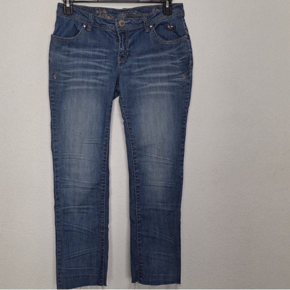 Apple Bottoms Y2K Low Rise Grunge Embroidered Cropped Denim Jeans Size 9/10